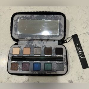 Urban Decay Smoked Eyeshadow Palette